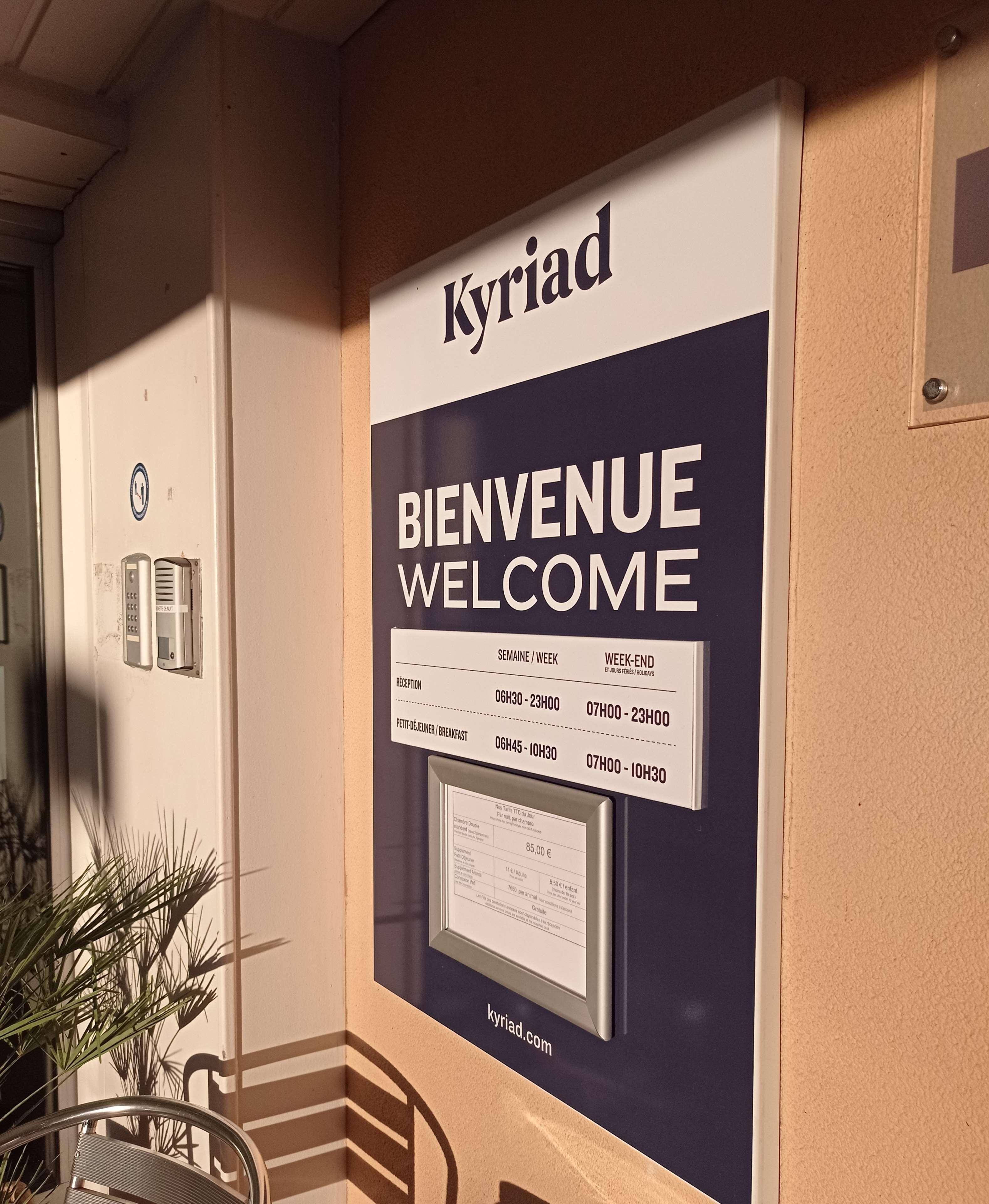 Kyriad Villefranche Sur Saone Zewnętrze zdjęcie